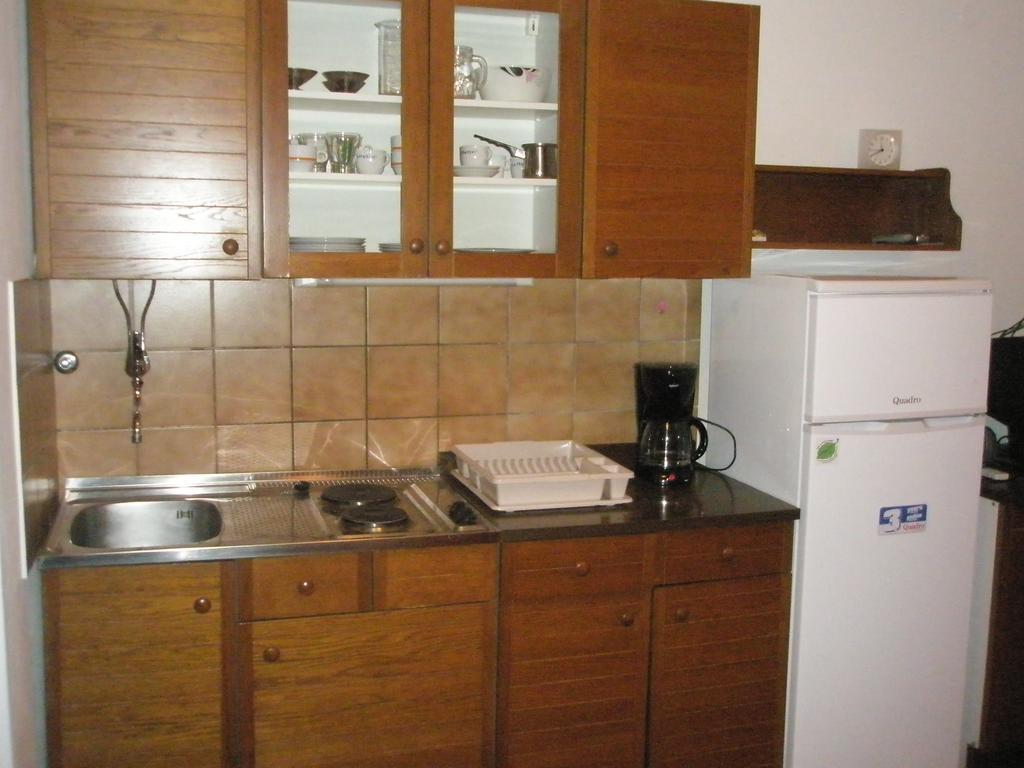 Studio Apartment Jadranko Duga Uvala クルニカ 部屋 写真