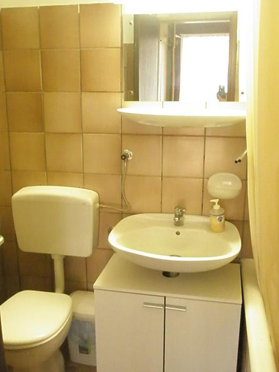 Studio Apartment Jadranko Duga Uvala クルニカ 部屋 写真
